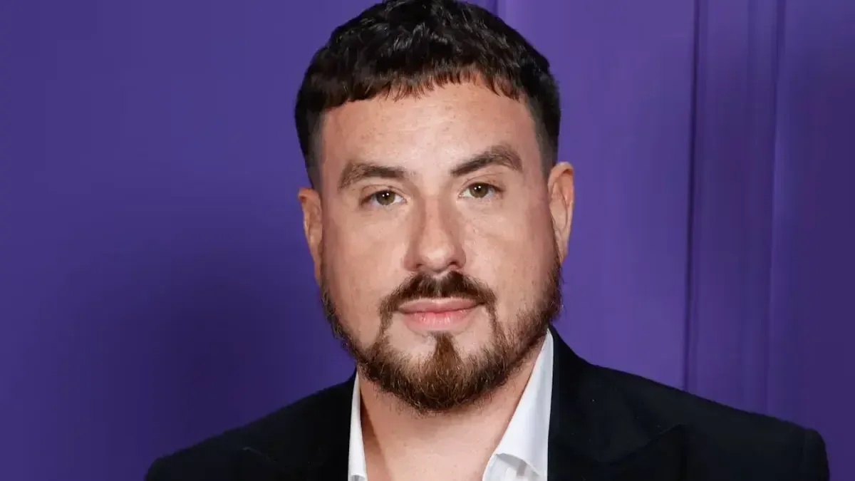 El actor y conductor defiende su imagen y expone un mensaje sobre el amor y la apariencia.