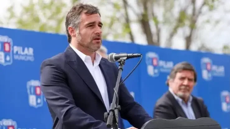El intendente de Pilar aboga por la cohesión interna para enfrentar al gobierno de Javier Milei.
