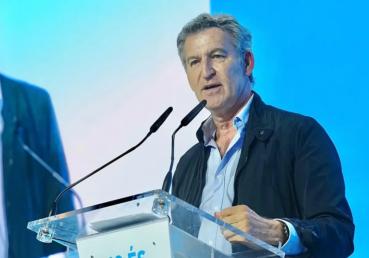 El líder del PP critica la gestión del Gobierno y su relación con el expresidente Zapatero.