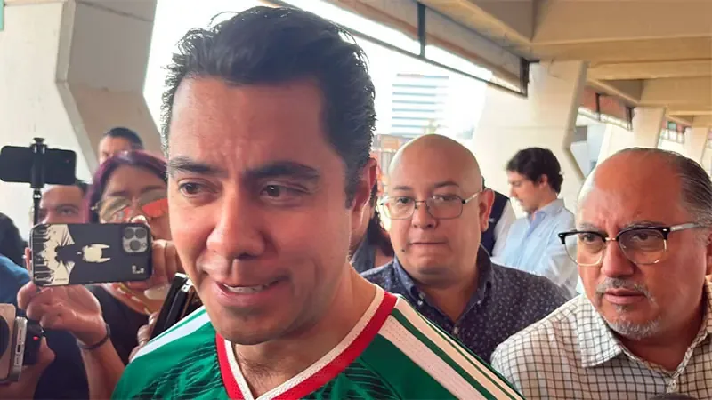 El presidente municipal resalta la importancia del trabajo de limpieza y el compromiso de los Servicios Públicos Municipales.