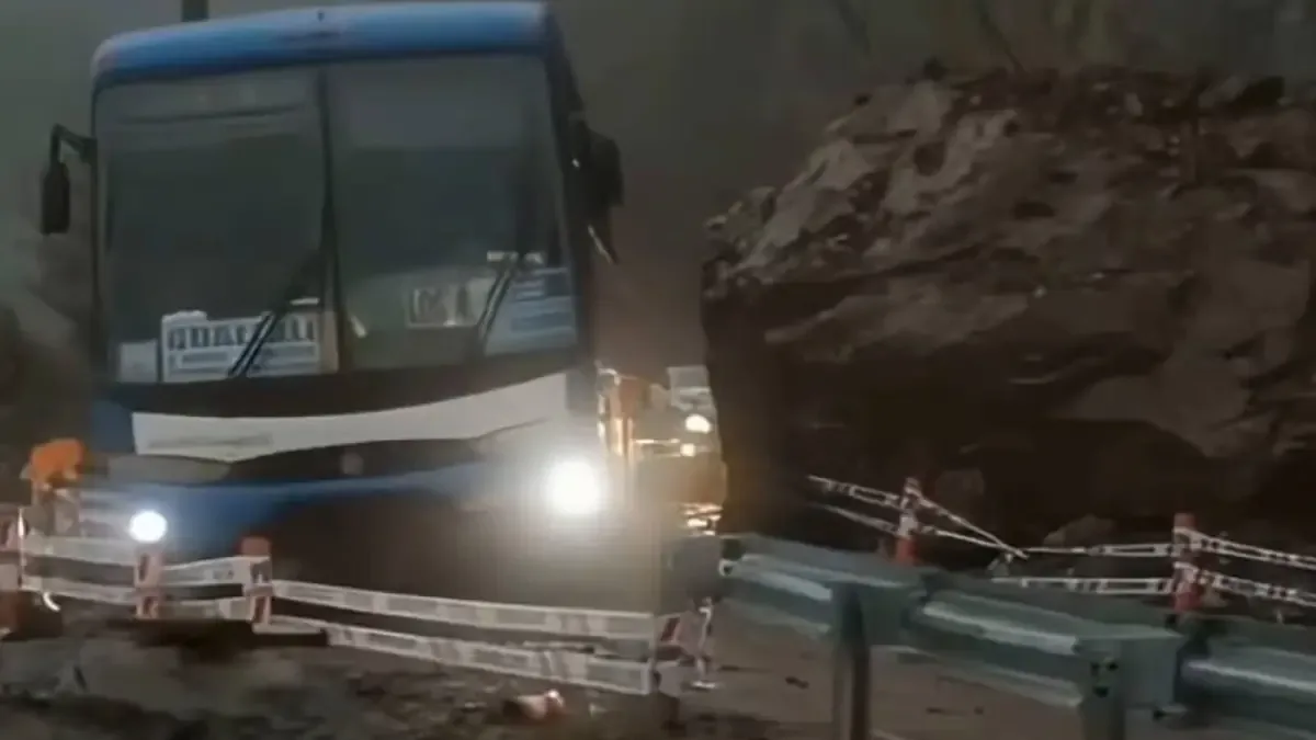 La decisión garantiza la seguridad de asistentes y expositores tras un desprendimiento de roca en la ruta de acceso.
