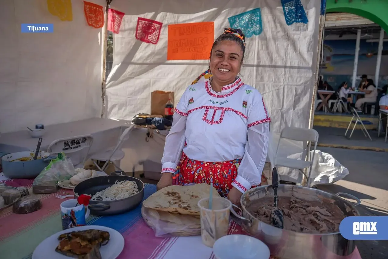 Feria del Atole y Tamal en la Plaza Bicentenario de Tijuana.