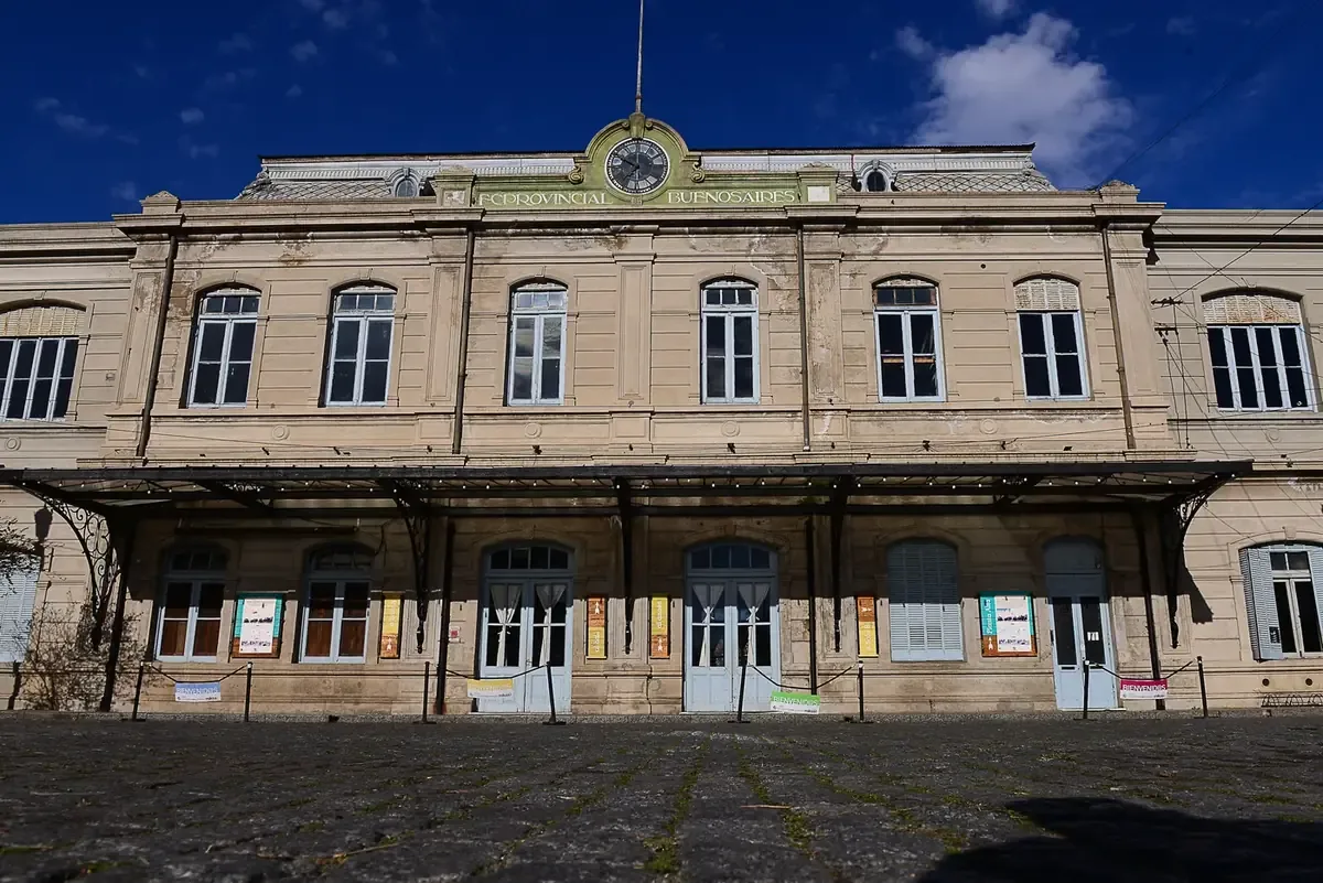 Las ferias continuarán funcionando en el nuevo lugar mientras se realizan obras de ampliación en el parque.