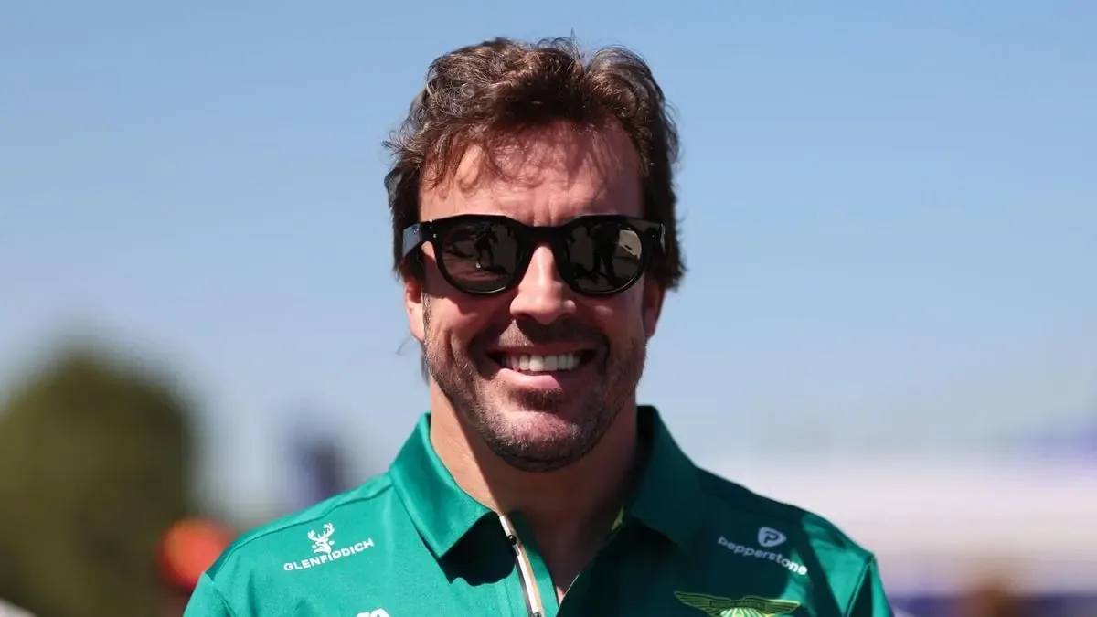 Fernando Alonso y Carlos Sainz buscan mejorar su desempeño en la primera clasificación de la temporada.