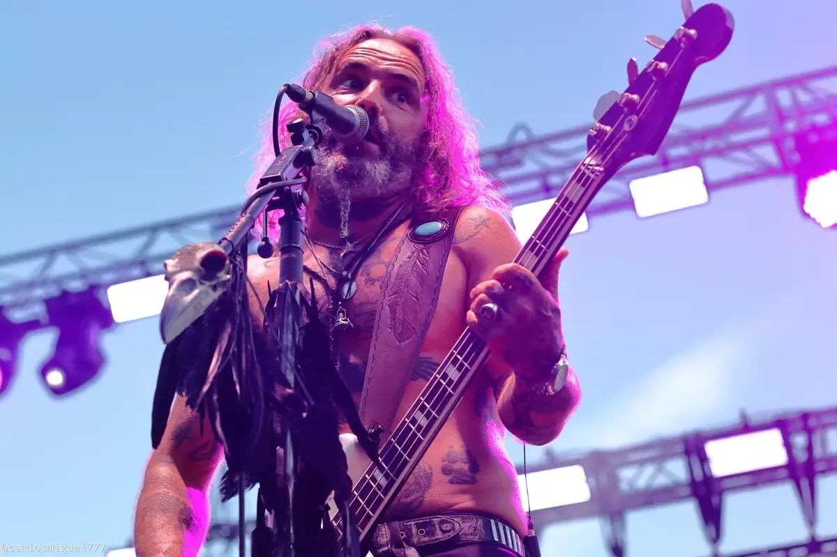 El festival reunió a bandas destacadas y un público entusiasta en un ambiente de celebración rockera.