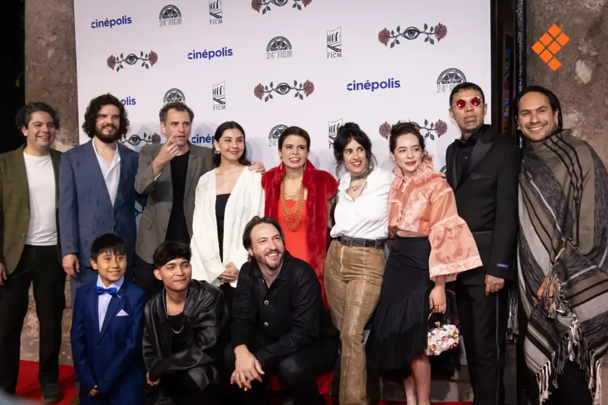 Este festival de cine se convierte en un importante evento cultural, atrayendo a cineastas y celebridades.