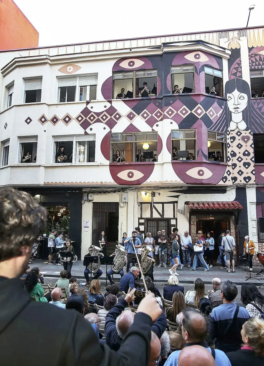 Arranca el festival en Palencia con un variado programa musical y artístico, atrayendo a miles de visitantes.