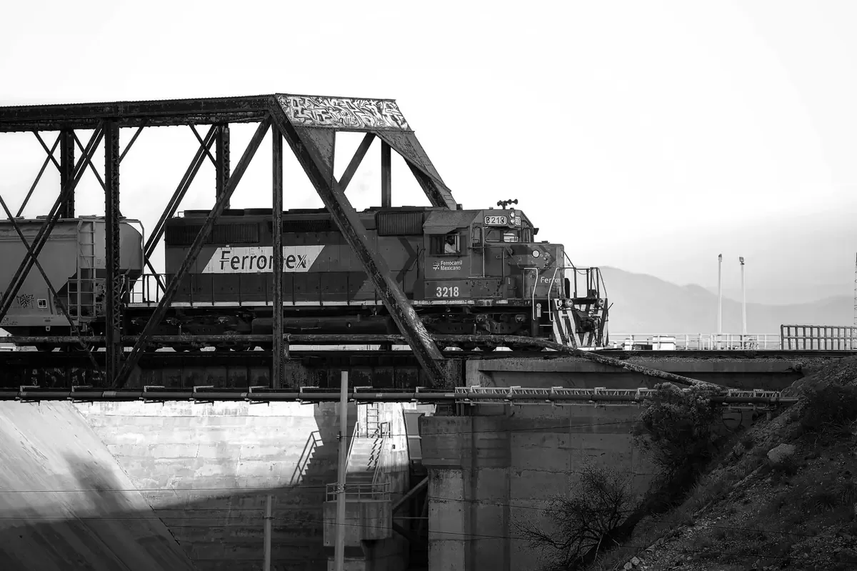 La investigación revela una red de contrabando ferroviario que amenaza la economía nacional.