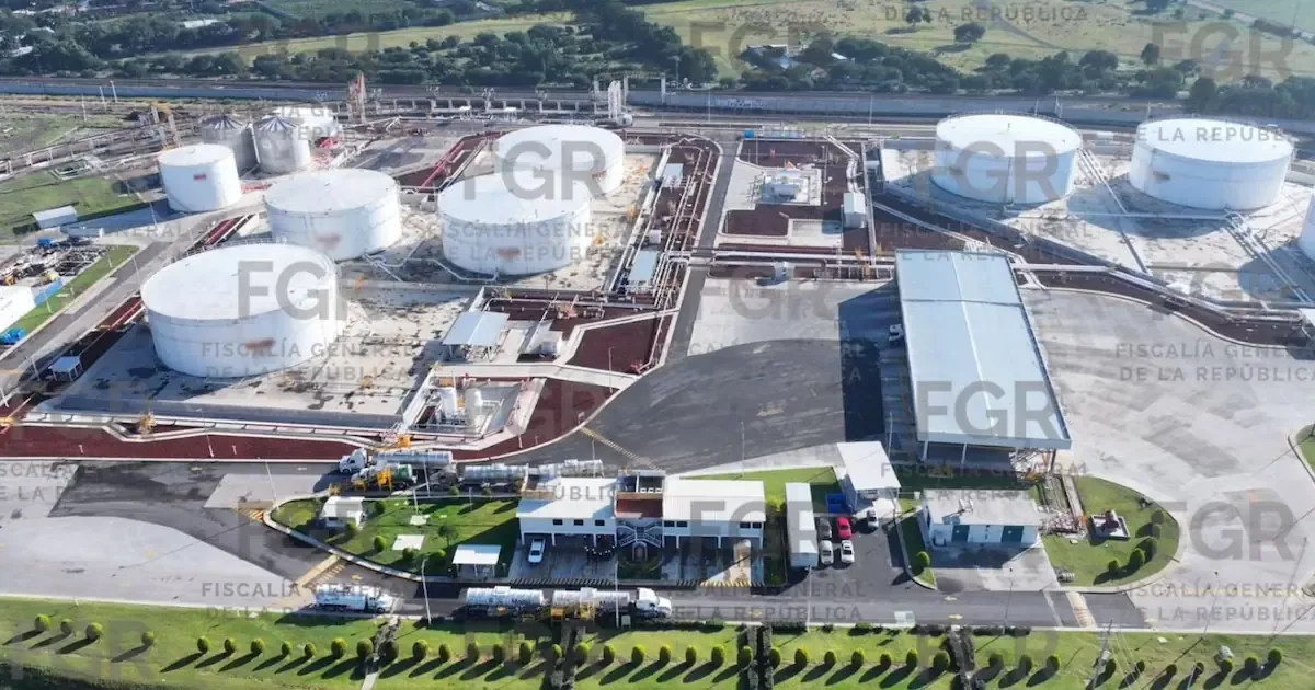 La investigación se originó en la detención de un chofer en una gasolinera.