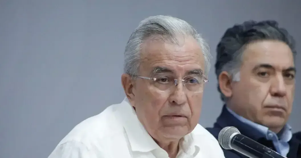 El gobernador en licencia enfrenta acusaciones de colaborar con Los Chapitos.