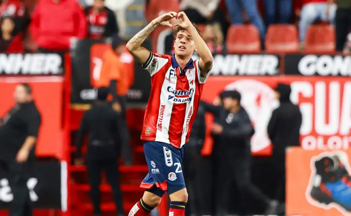 Fidel Barajas celebra su primer gol en Liga MX con el Atlético San Luis.