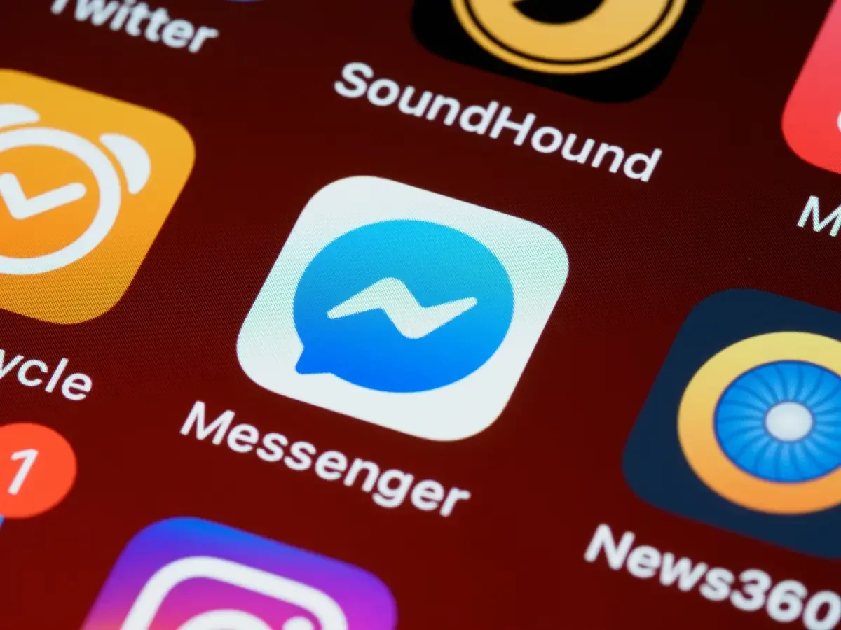 Revelaciones de chats evidencian las influencias oscuras de un exfiscal en casos judiciales.