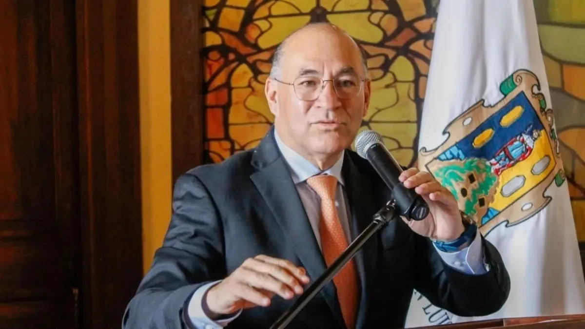 Un diputado acusa al alcalde de San Luis Potosí de desestabilizar el legislativo mediante actos violentos.