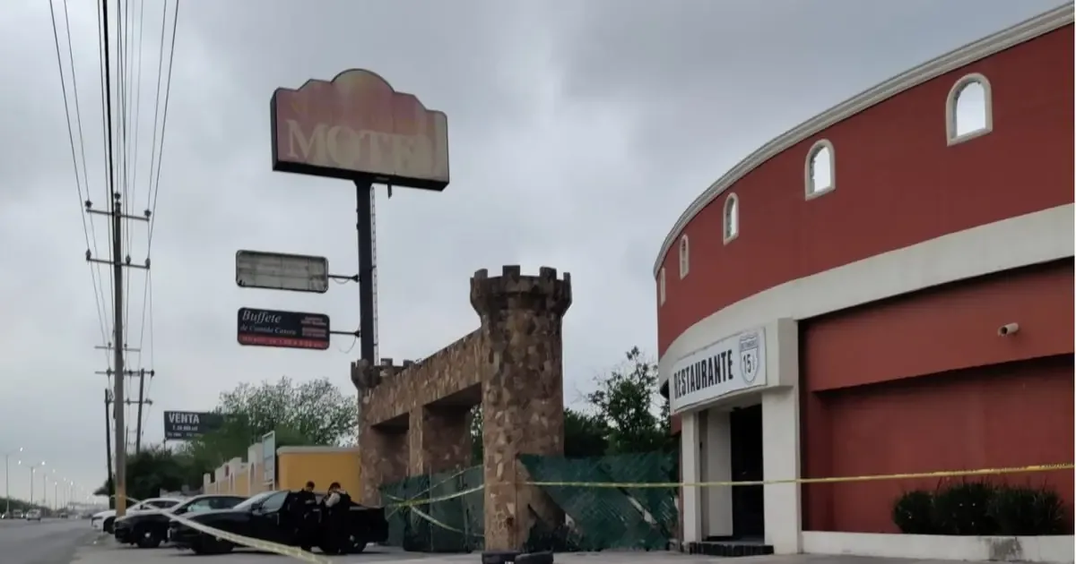 La Fiscalía de Nuevo León investiga las circunstancias del fallecimiento en el Motel Nueva Castilla.
