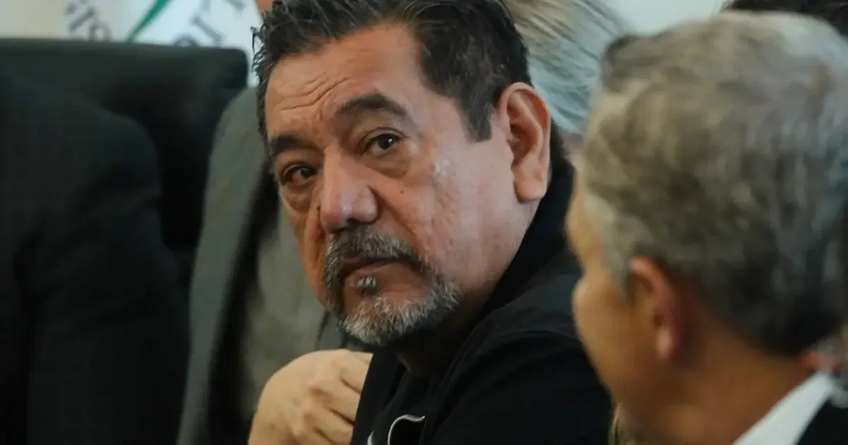 Salgado Macedonio reafirma su lealtad a Morena tras no poder registrarse como coordinador estatal.