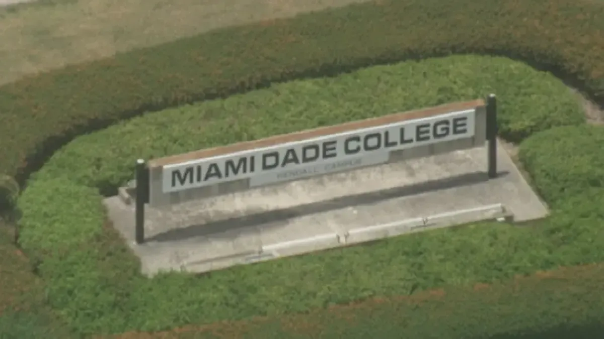 Nueva medida afecta la educación superior para estudiantes con estatus migratorio irregular en Florida.
