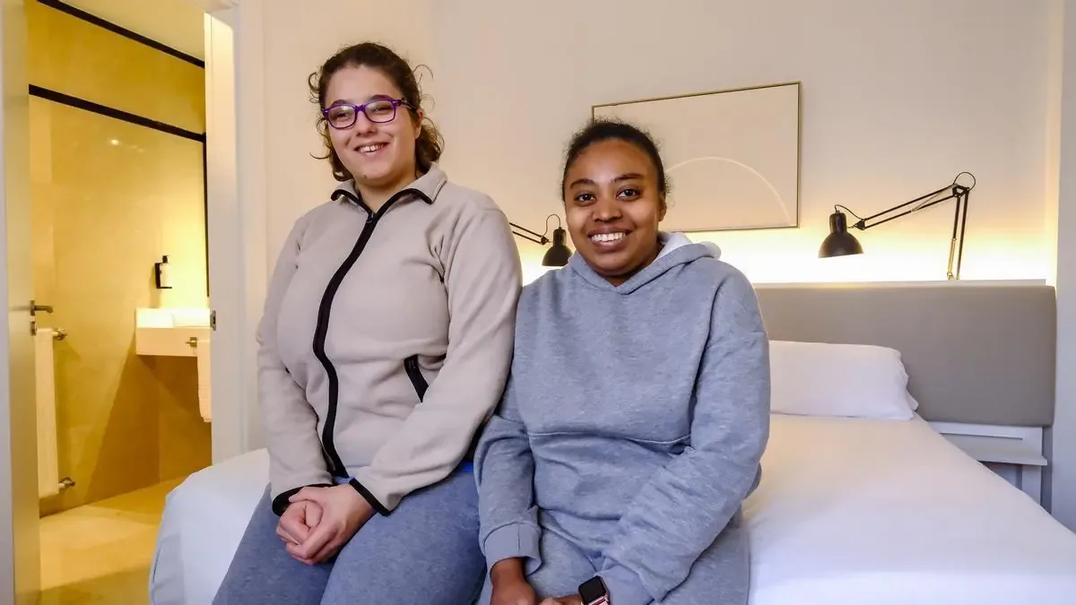 Un programa pionero apoya a jóvenes con discapacidad intelectual en la hostelería.