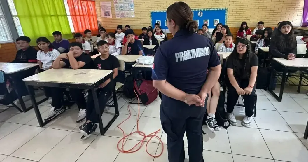 La Comisaría de Seguridad implementa pláticas en instituciones educativas para prevenir el acoso escolar.