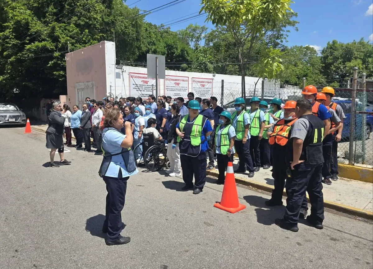 El simulacro nacional ayuda a mejorar la coordinación ante emergencias en Yucatán.