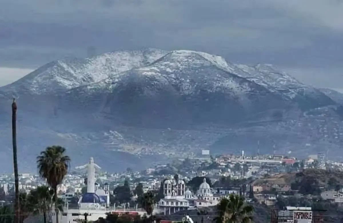 Frío intenso y heladas afectan a Baja California este enero 2026.