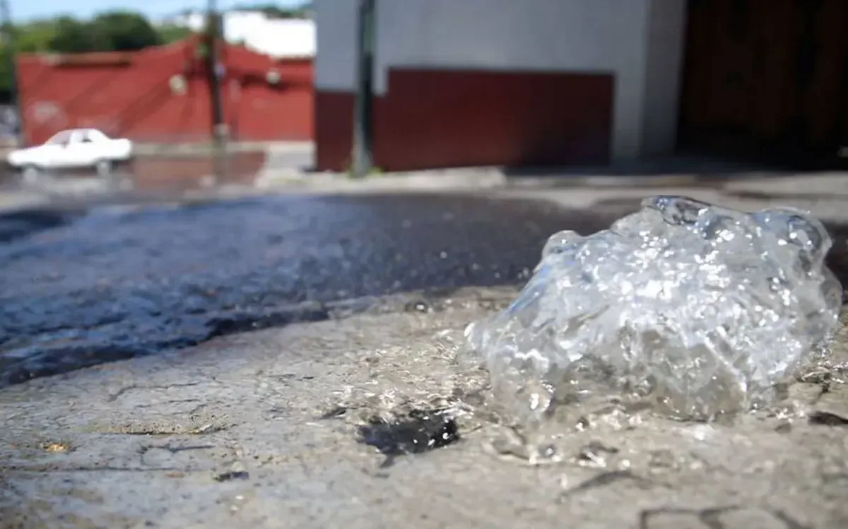 La Comisión de Agua y Alcantarillado reporta reparaciones tras daño en infraestructura hidráulica.