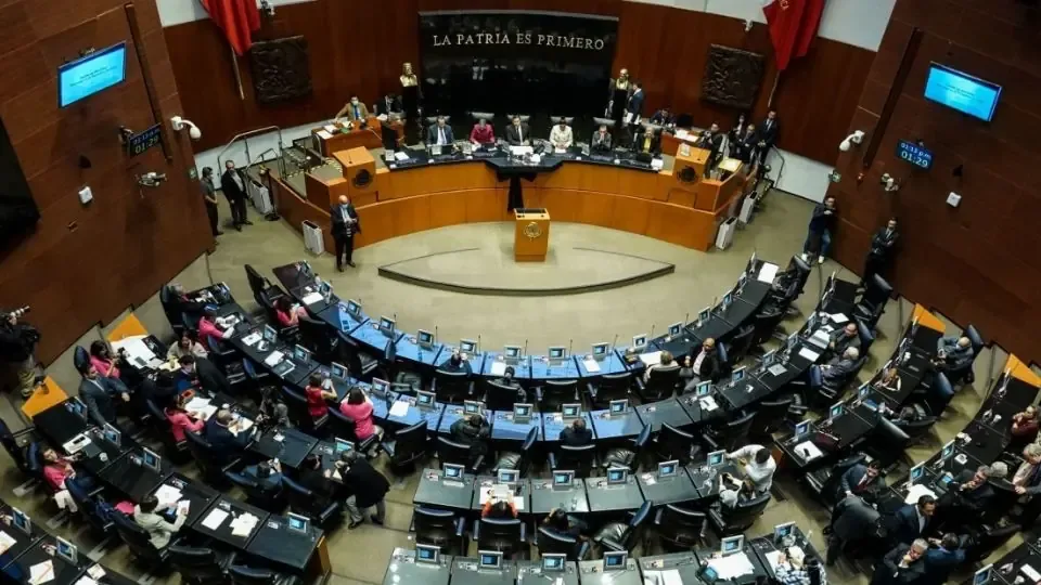 Legisladores solicitantes de licencia buscan contender por 17 gubernaturas en el próximo proceso electoral.