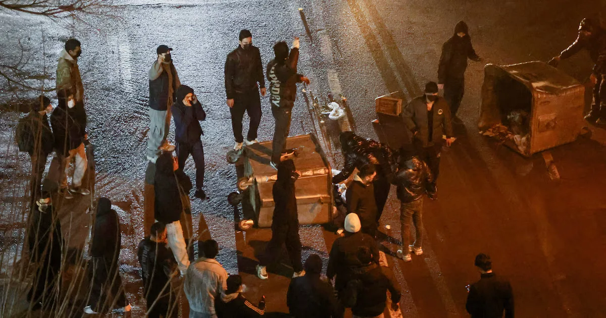 Funcionarios de EE. UU. anuncian sanciones contra Irán por violencia en protestas.