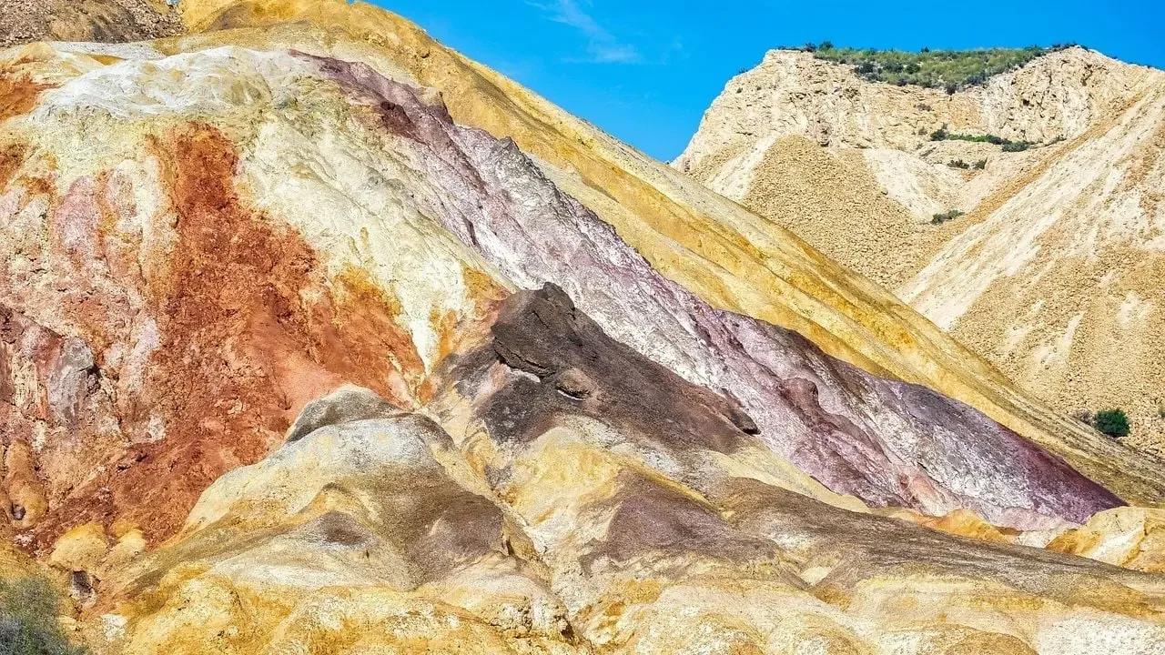 Funcionarios de México y EE. UU. anuncian alianza para minerales críticos.