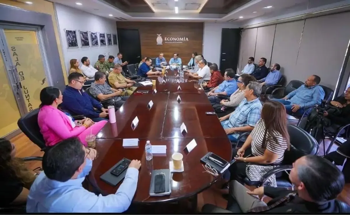 La reunión entre diversos sectores tiene como objetivo revitalizar la vida nocturna y la movilidad en la capital sinaloense.