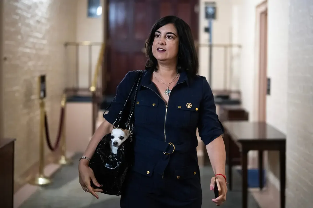 Funcionarios y votantes argumentan que el caso debe resolverse en cortes estatales.