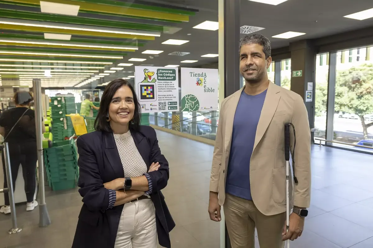 La tecnología NaviLens busca mejorar la autonomía de personas con discapacidad visual en las tiendas HiperDino.