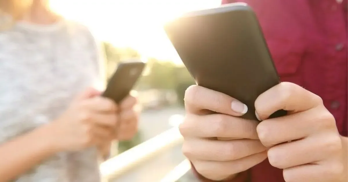 La iniciativa busca educar a jóvenes sobre el ciberacoso y la sextorsión