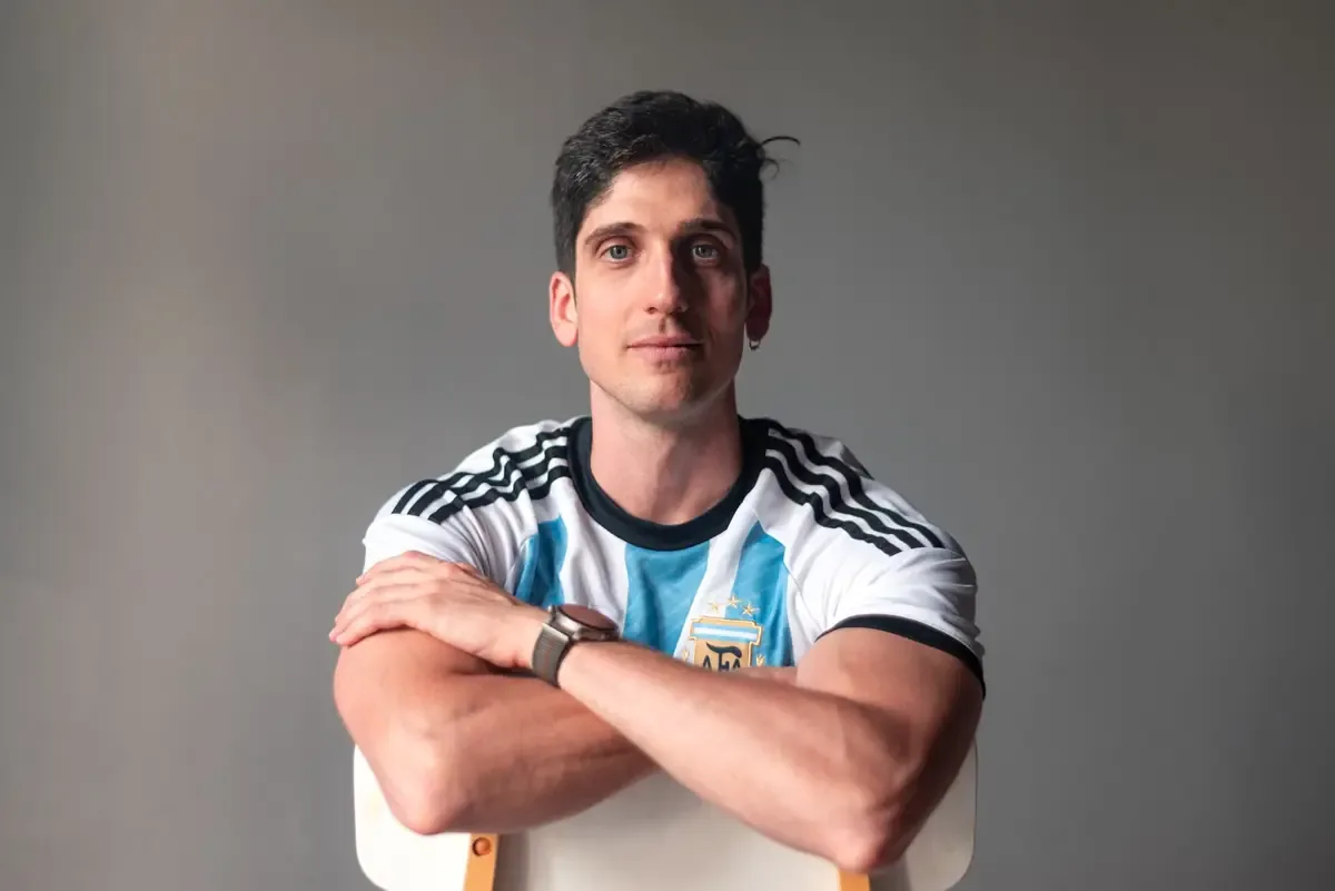 Matías Pourrain, futbolista argentino, fue detenido en Miami y vive una experiencia extrema mientras espera su audiencia de fianza.