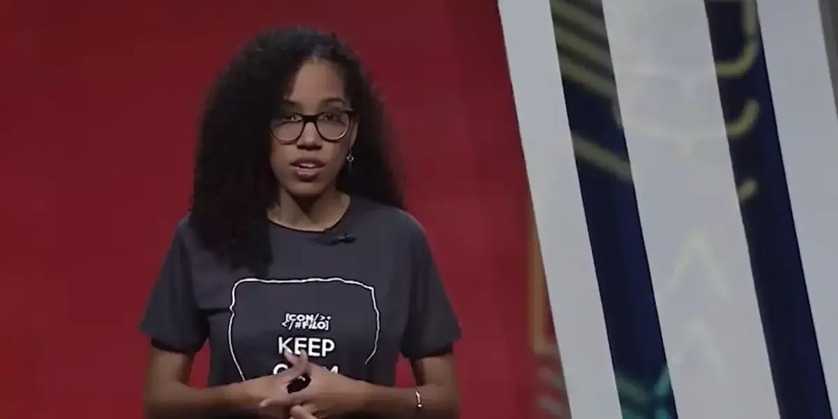 La comunicadora cubana comienza estudios de posgrado en un contexto controversial.