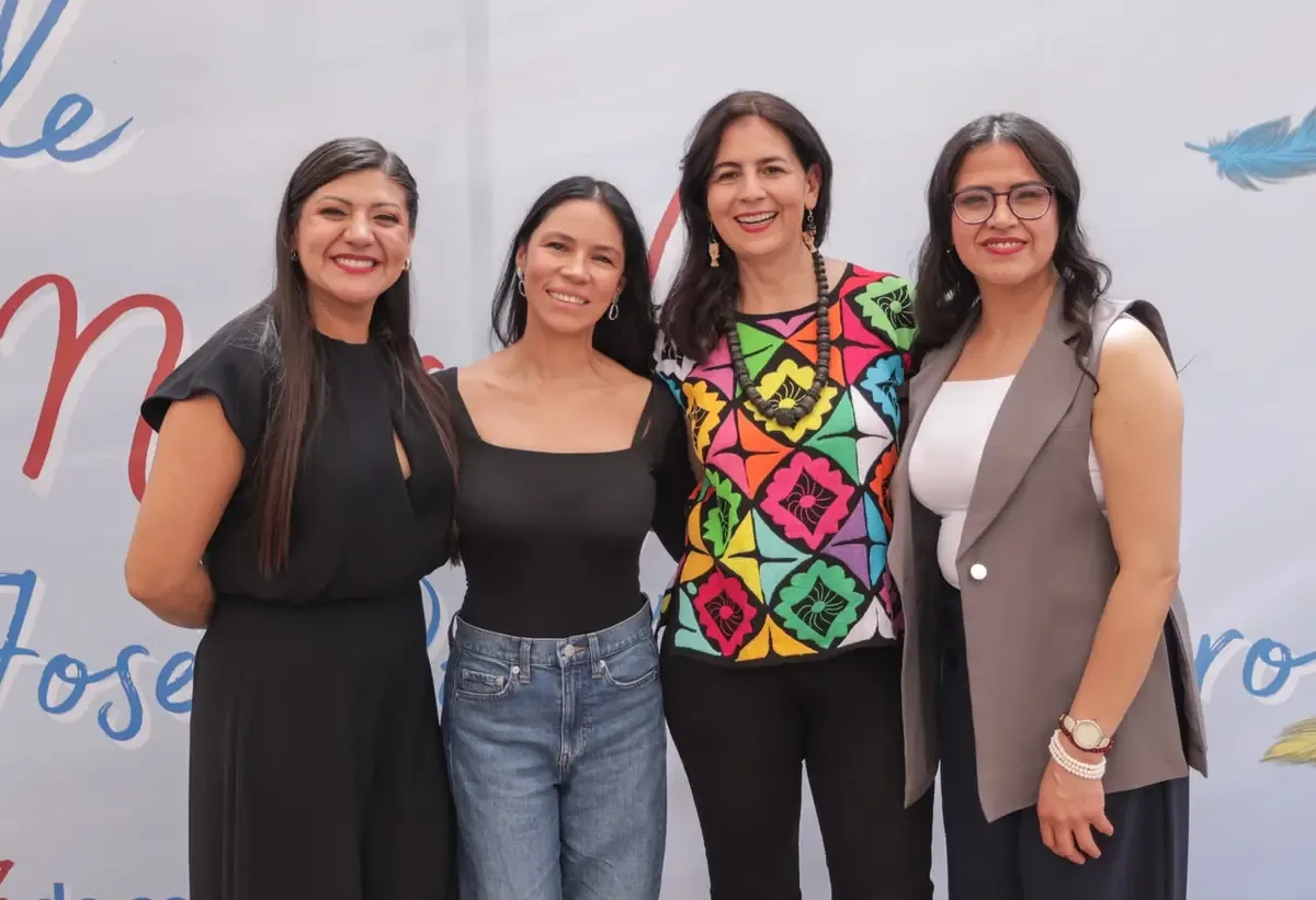La exlegisladora enfatiza la necesidad de espacios para la creación literaria en jóvenes.