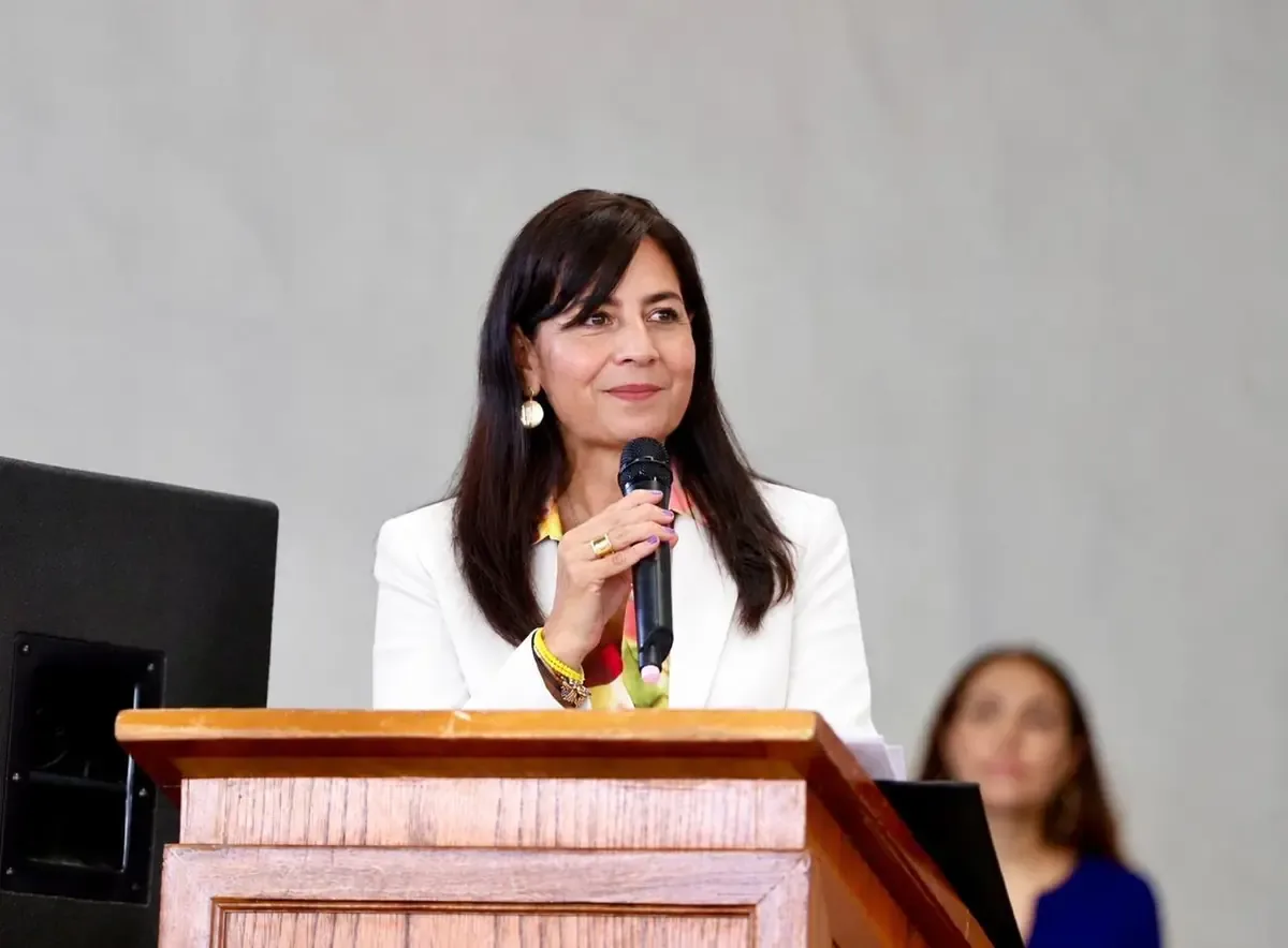 La presentación del libro invita a reflexionar sobre las transformaciones en México y la Cuarta Transformación.
