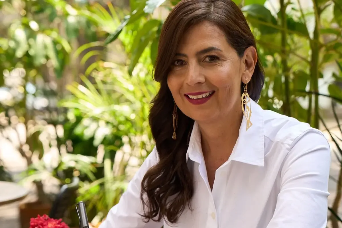 La presidenta de Mujeres Unidas por Jiquilpan aplaude la trayectoria de Gaby Molina en el bienestar social.