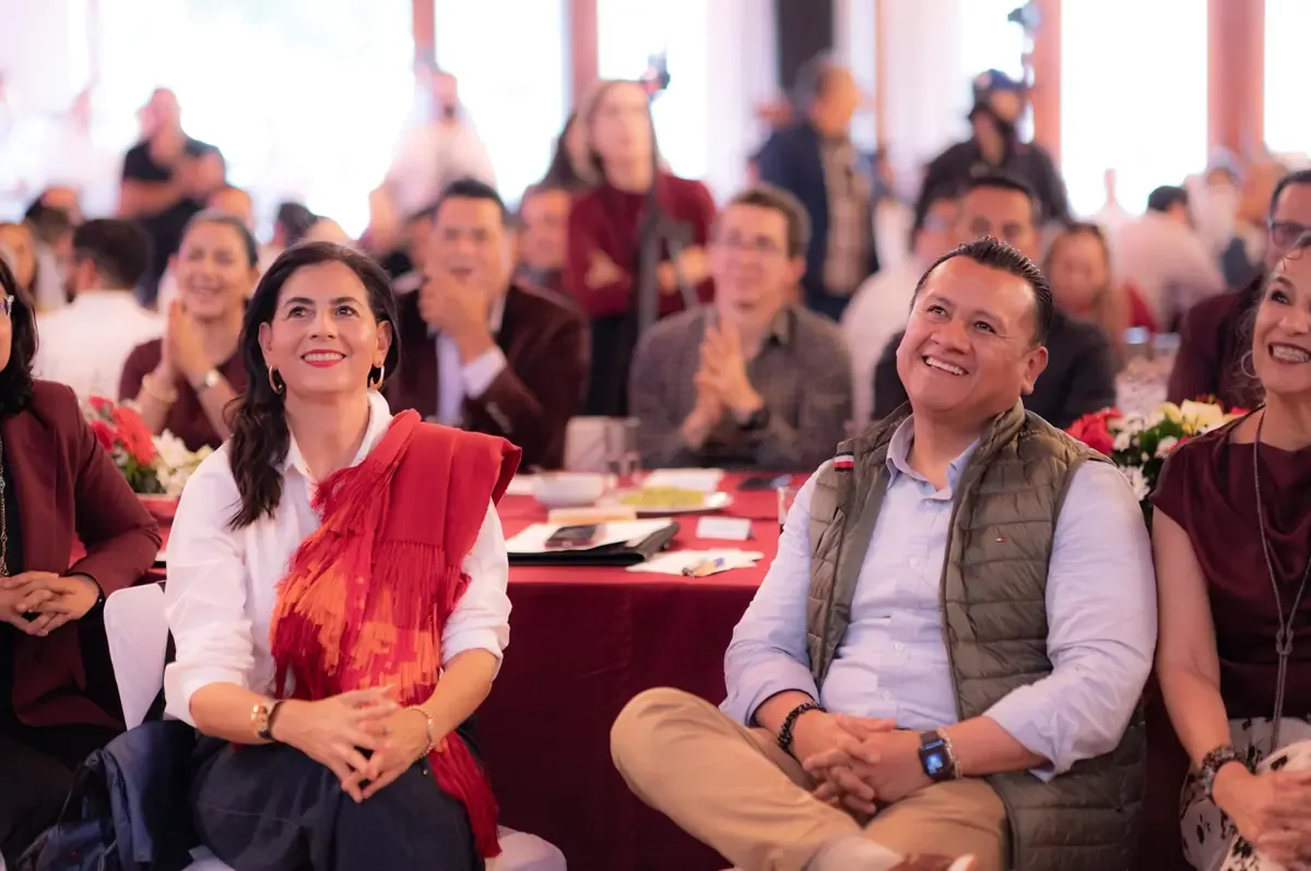 La exaspirante a la gubernatura convoca a la unidad para fortalecer la organización territorial en Michoacán.
