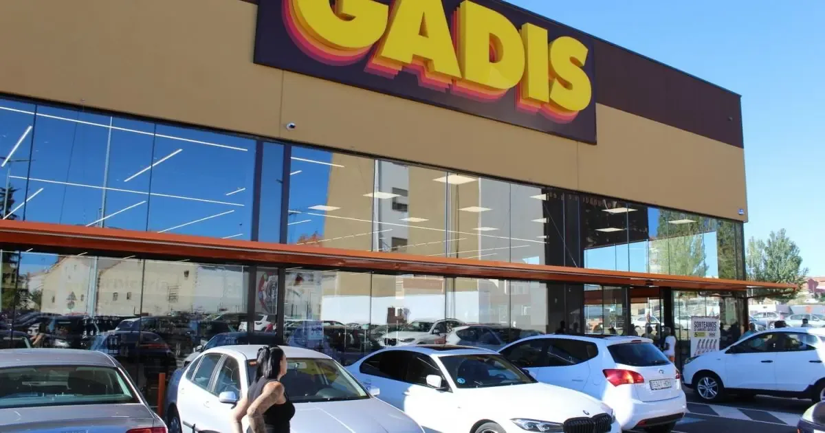 La apertura de Gadis en Navatejera busca ofrecer un servicio cercano a los residentes.