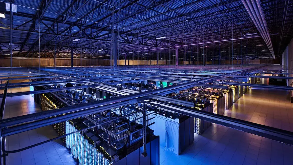 La instalación de centros de datos en Querétaro genera preocupaciones por el agotamiento de recursos hídricos en la región.