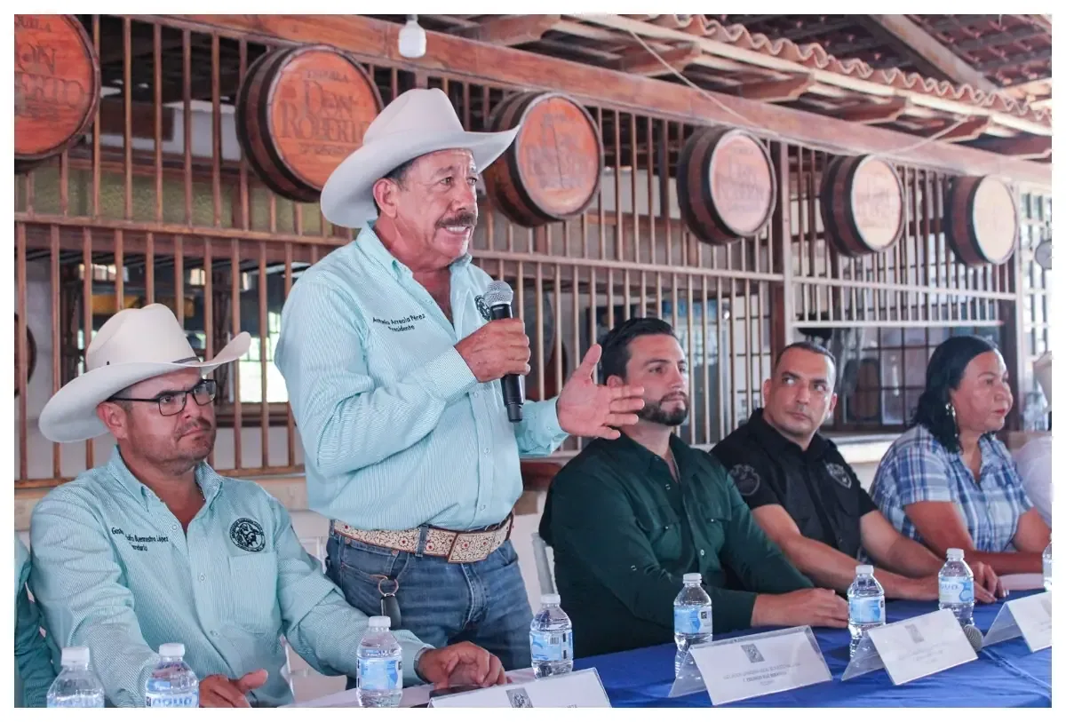 Productores ganaderos buscan prevenir robos y controlar plagas en la zona.