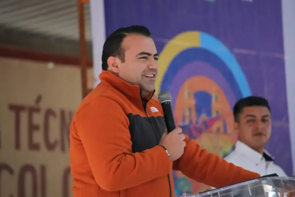 Gaspar Trueba Moncada presenta el nuevo Instituto para Erradicar Adicciones en Colón.