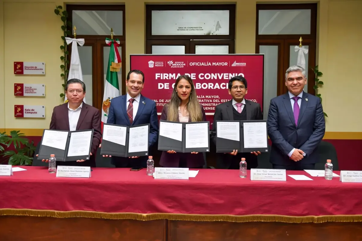 La capacitación y el desarrollo de competencias son clave para mejorar la administración pública.