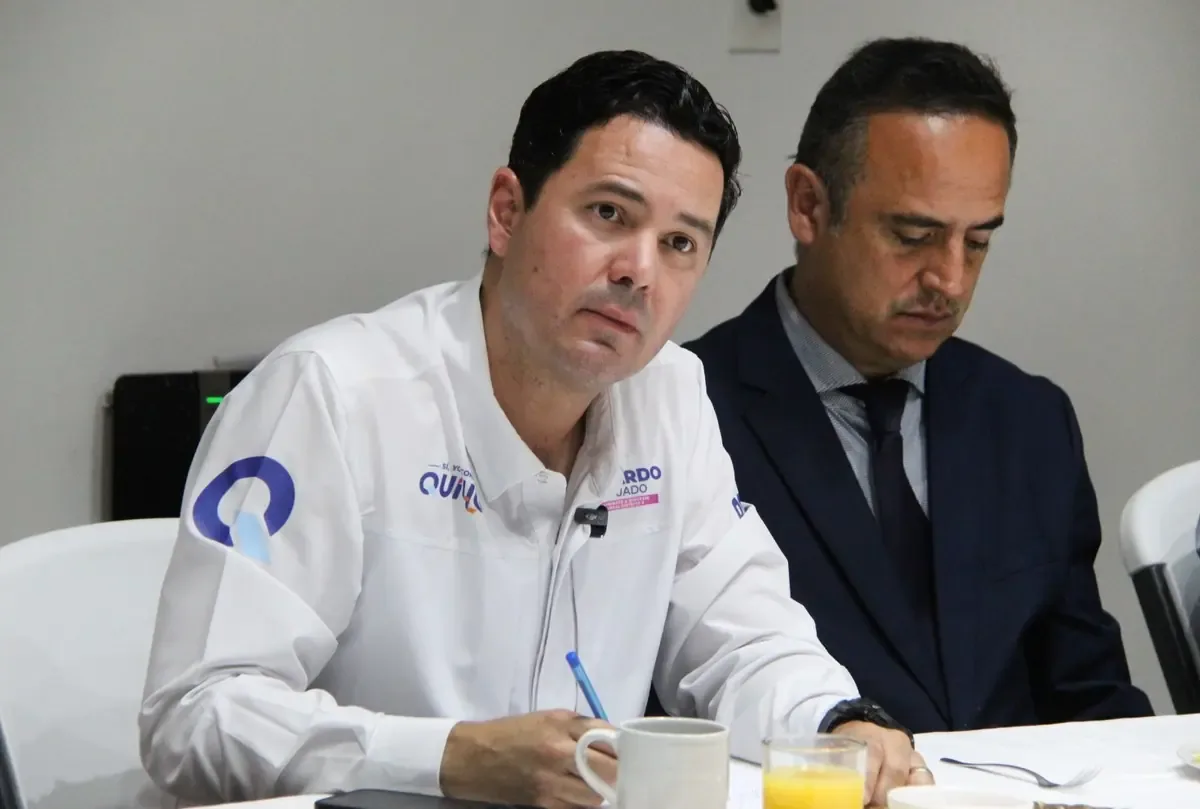 Empresarios plantean soluciones para el ordenamiento urbano y el abasto de agua en el municipio.