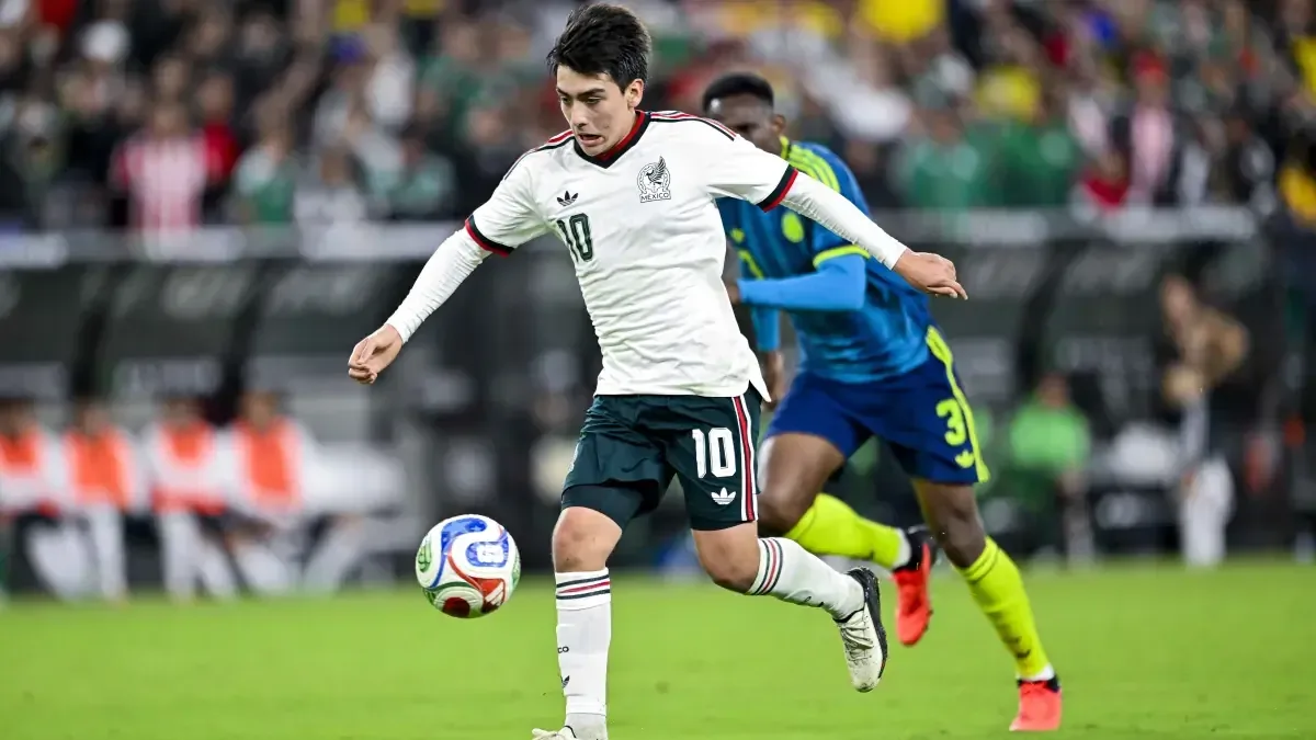 El jugador de 17 años busca impulsar a México en el histórico encuentro ante Estados Unidos.