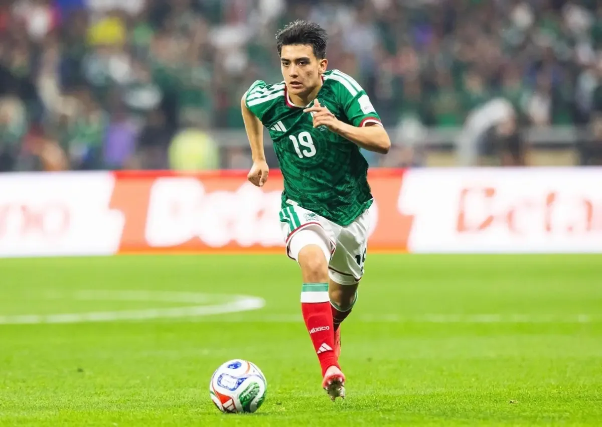 Mora, con su anotación, supera el récord de Carlos Vela establecido hace casi 20 años.