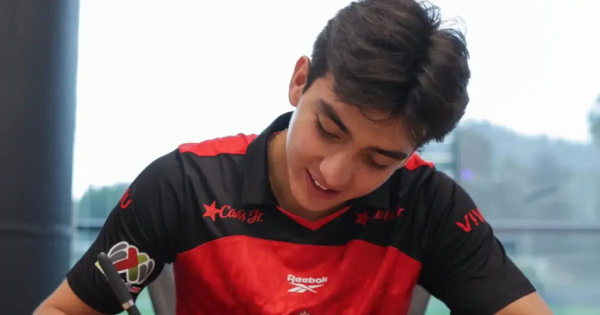 La firma del joven talento marca un hito en la historia del club fronterizo.