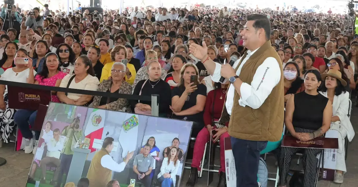 La inversión en infraestructura social busca mejorar la calidad de vida de las comunidades poblanas mediante decisiones colectivas.