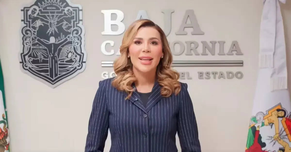La gobernadora asegura que su situación migratoria es personal y niega compromisos con la seguridad nacional.