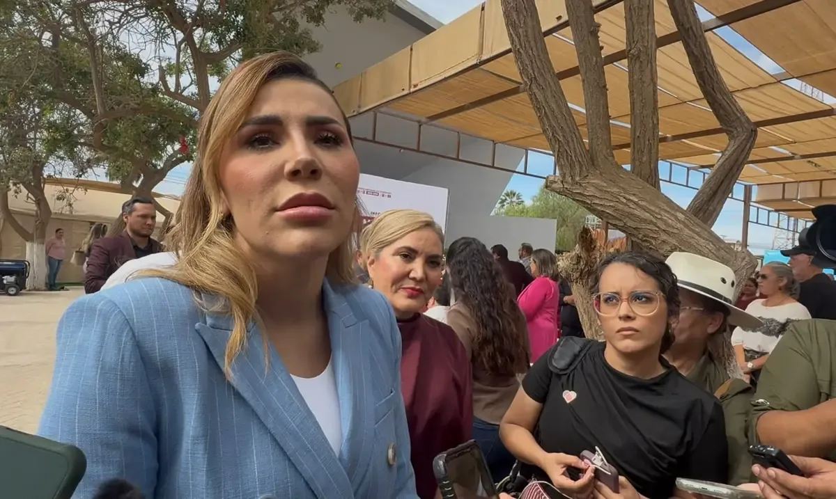 La alcaldesa de San Quintín, Miriam Cano, estuvo presente en el evento donde se abordó el accidente.